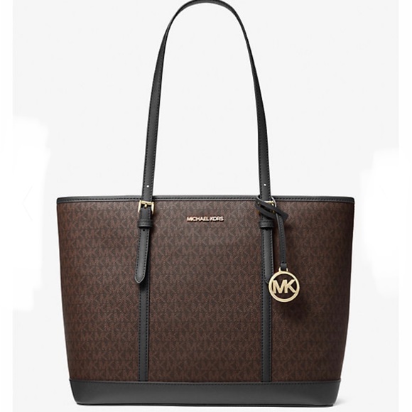 MICHAEL KORS OUTLET
Jet Set Travel Large Logo Tote Bag - Picture 2 of 14